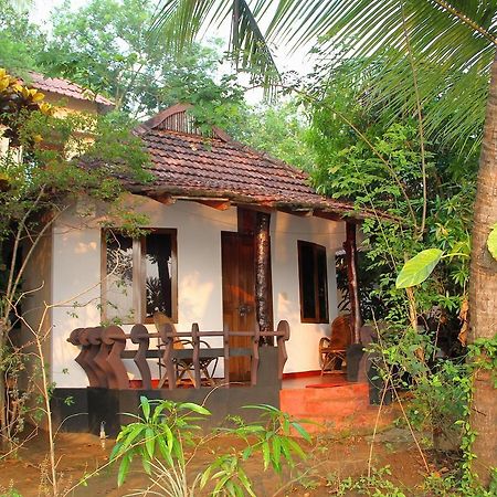 Big Banana Island Retreat Hotel North Paravur Exterior photo